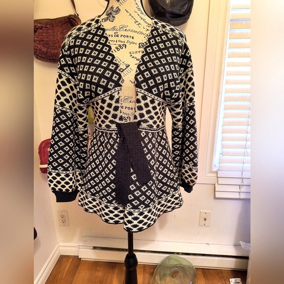 Uchu Women wool jacket. Black and white. Montreal design. Size S / M - Picture 1 of 5